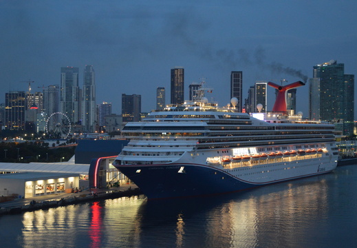Carnival Conquest